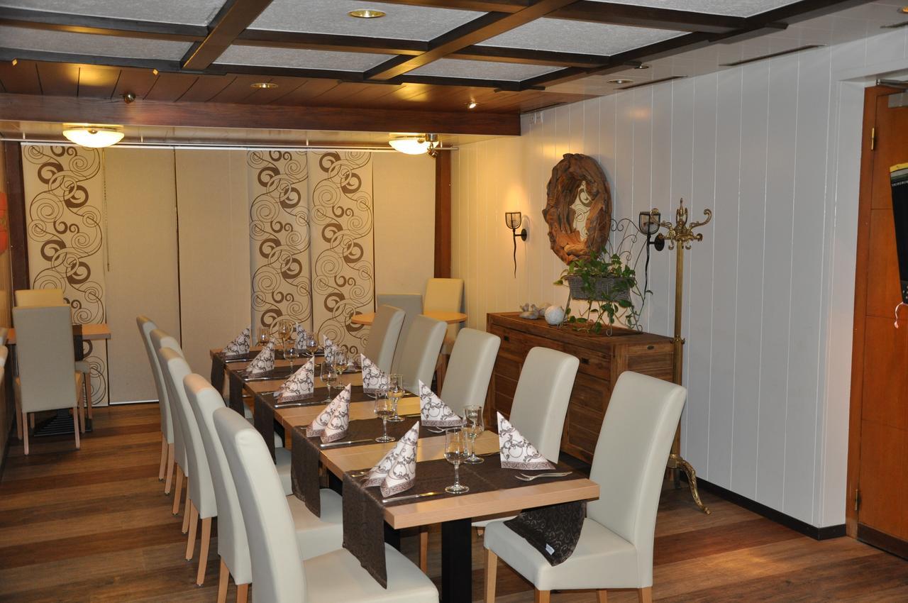 Hotel Loewen Mellingen Luaran gambar